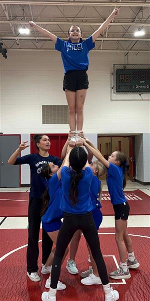 Cheer 2.jpg